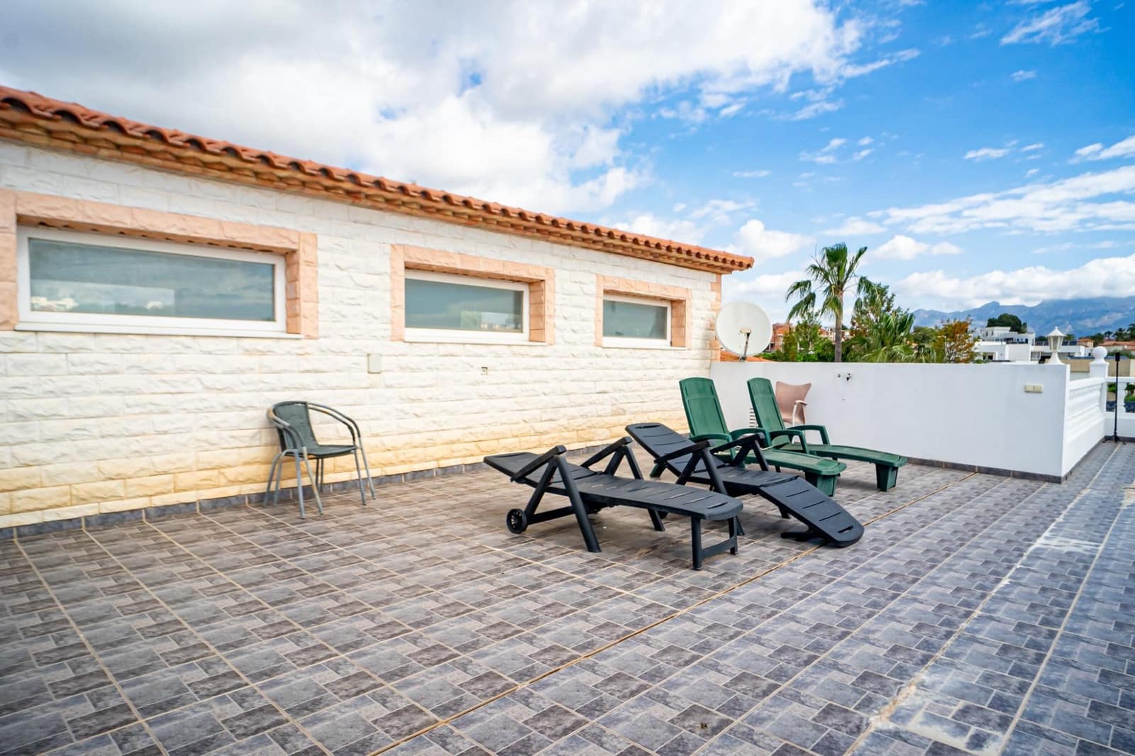 4 soveværelse Villa til salg i Alfaz del Pi / L'Alfas del Pi med swimmingpool garage - € 1.199.000 (Ref: 9008469)