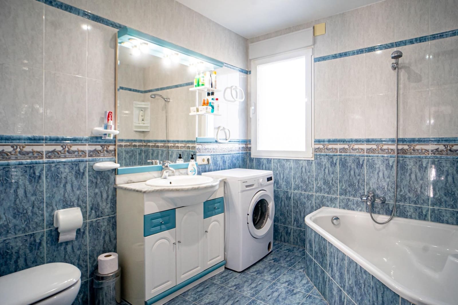 4 soveværelse Villa til salg i Alfaz del Pi / L'Alfas del Pi med swimmingpool garage - € 1.199.000 (Ref: 9008469)