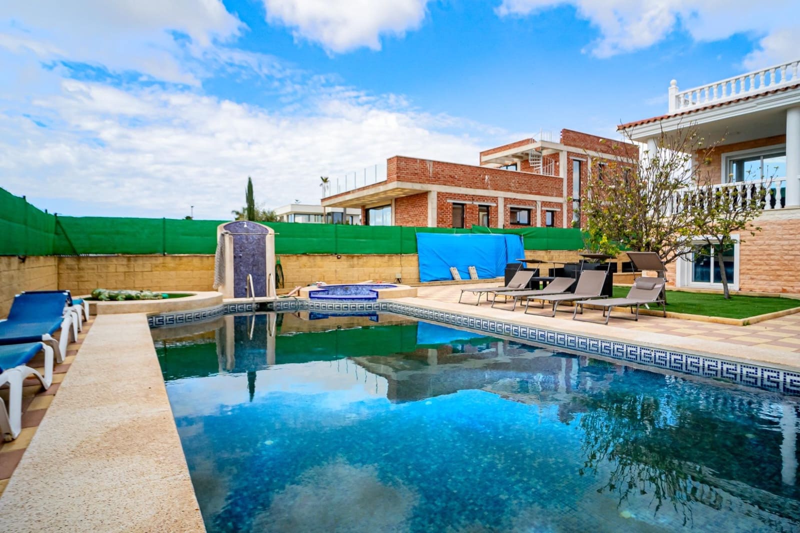 4 soveværelse Villa til salg i Alfaz del Pi / L'Alfas del Pi med swimmingpool garage - € 1.199.000 (Ref: 9008469)