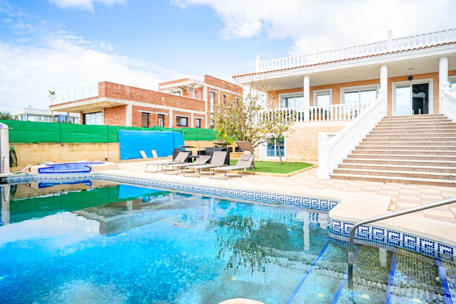 4 soveværelse Villa til salg i Alfaz del Pi / L'Alfas del Pi med swimmingpool garage - € 1.199.000 (Ref: 9008469)