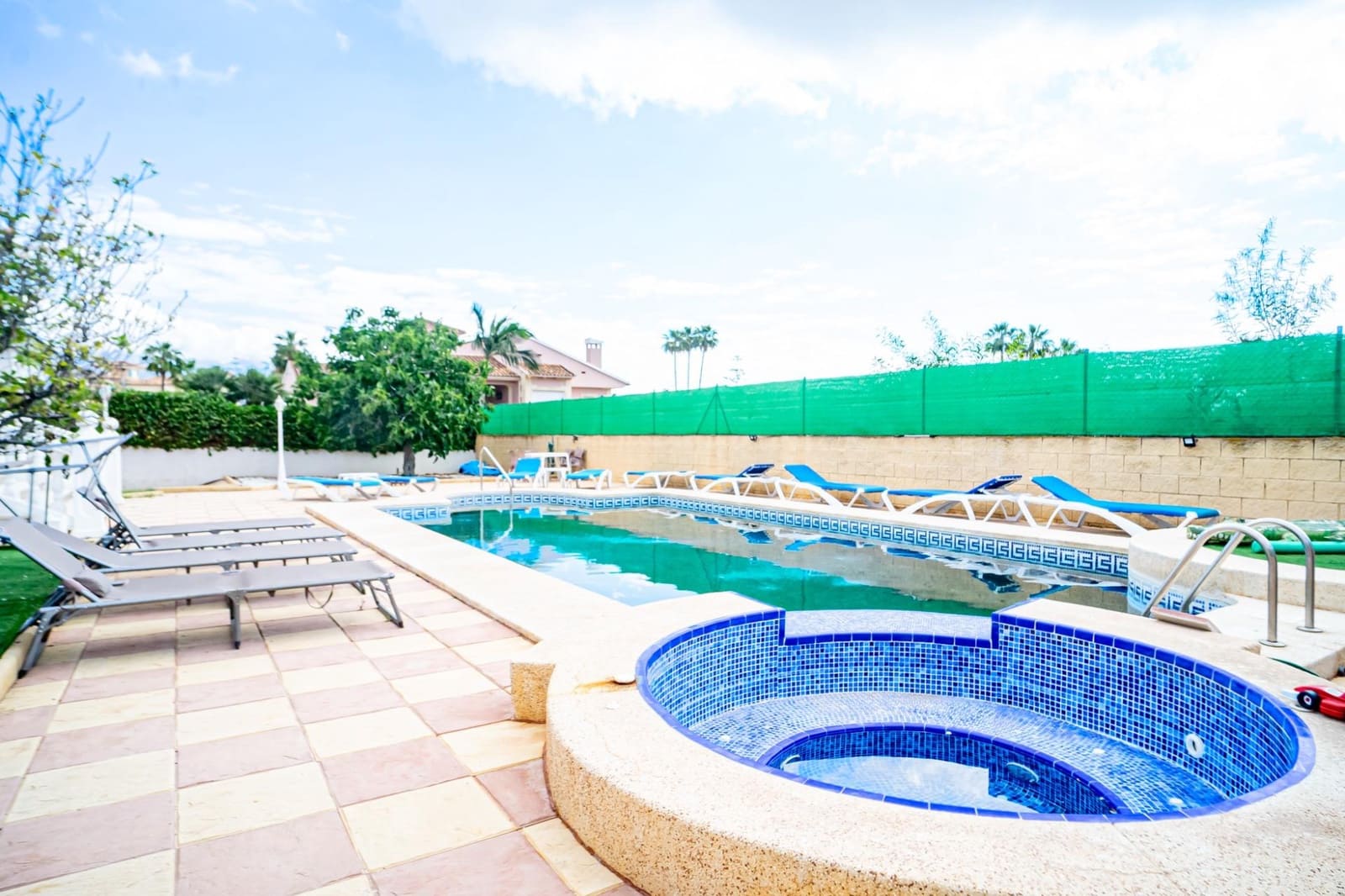 4 soveværelse Villa til salg i Alfaz del Pi / L'Alfas del Pi med swimmingpool garage - € 1.199.000 (Ref: 9008469)