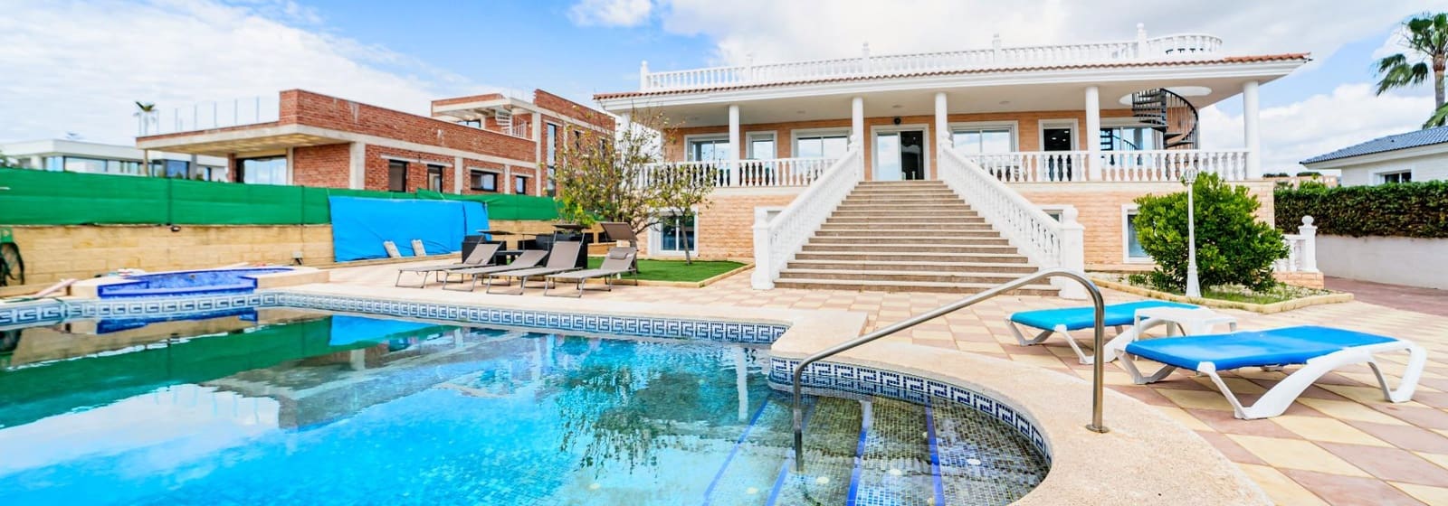 4 soveværelse Villa til salg i Alfaz del Pi / L'Alfas del Pi med swimmingpool garage - € 1.199.000 (Ref: 9008469)