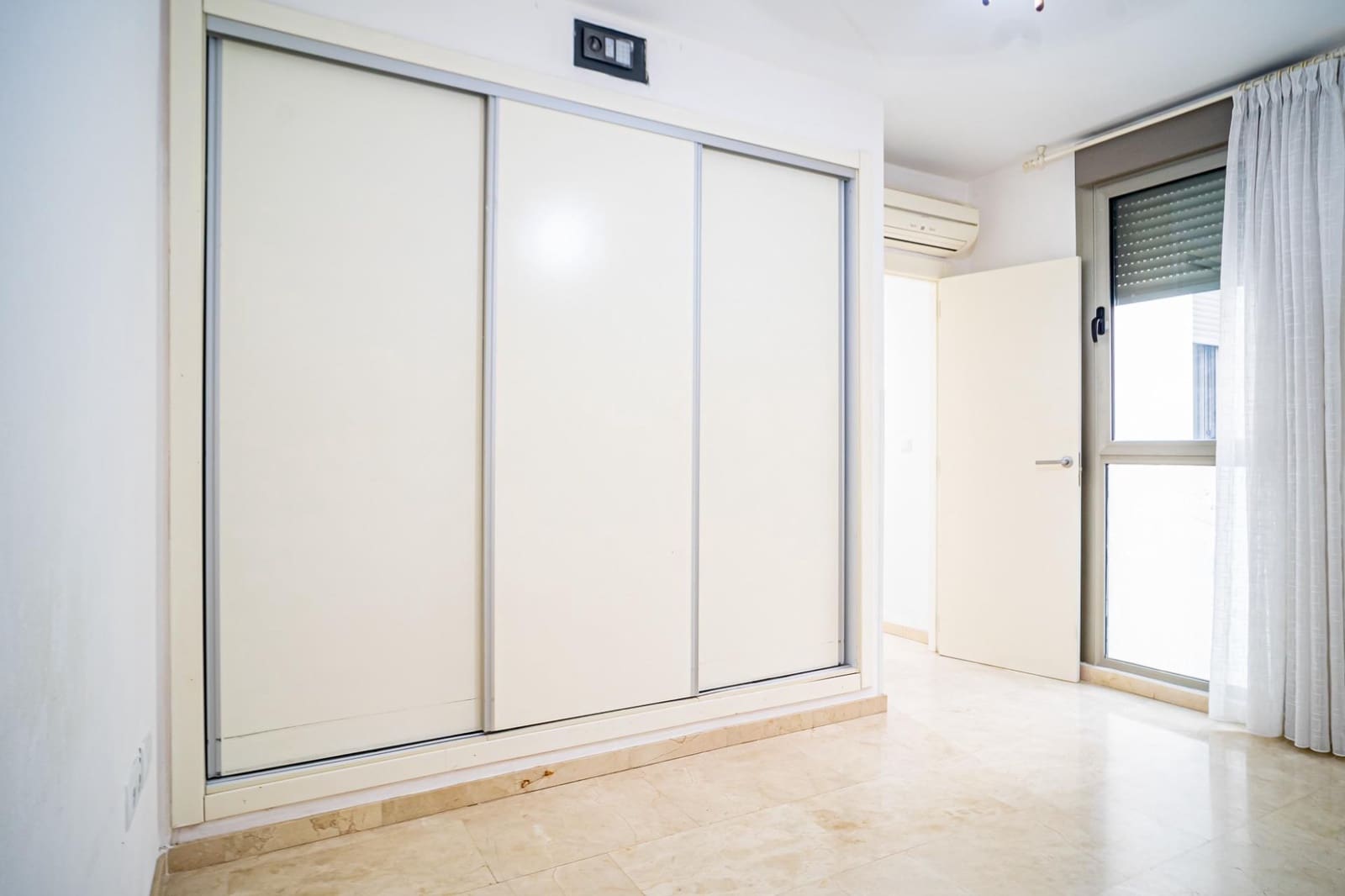 2 soveværelse Lejlighed til salg i Benidorm med garage - € 189.000 (Ref: 9165834)