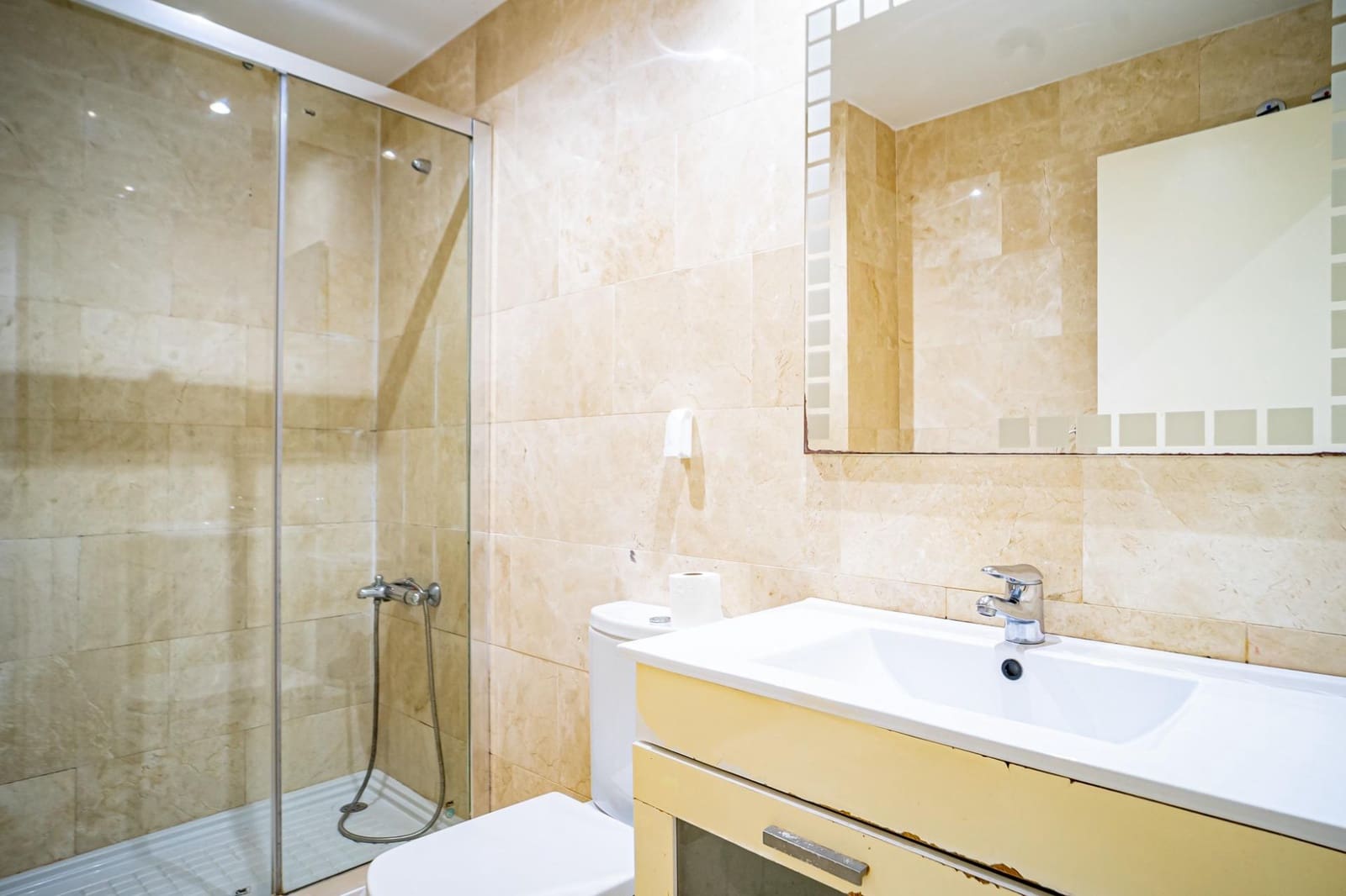 2 soveværelse Lejlighed til salg i Benidorm med garage - € 189.000 (Ref: 9165834)