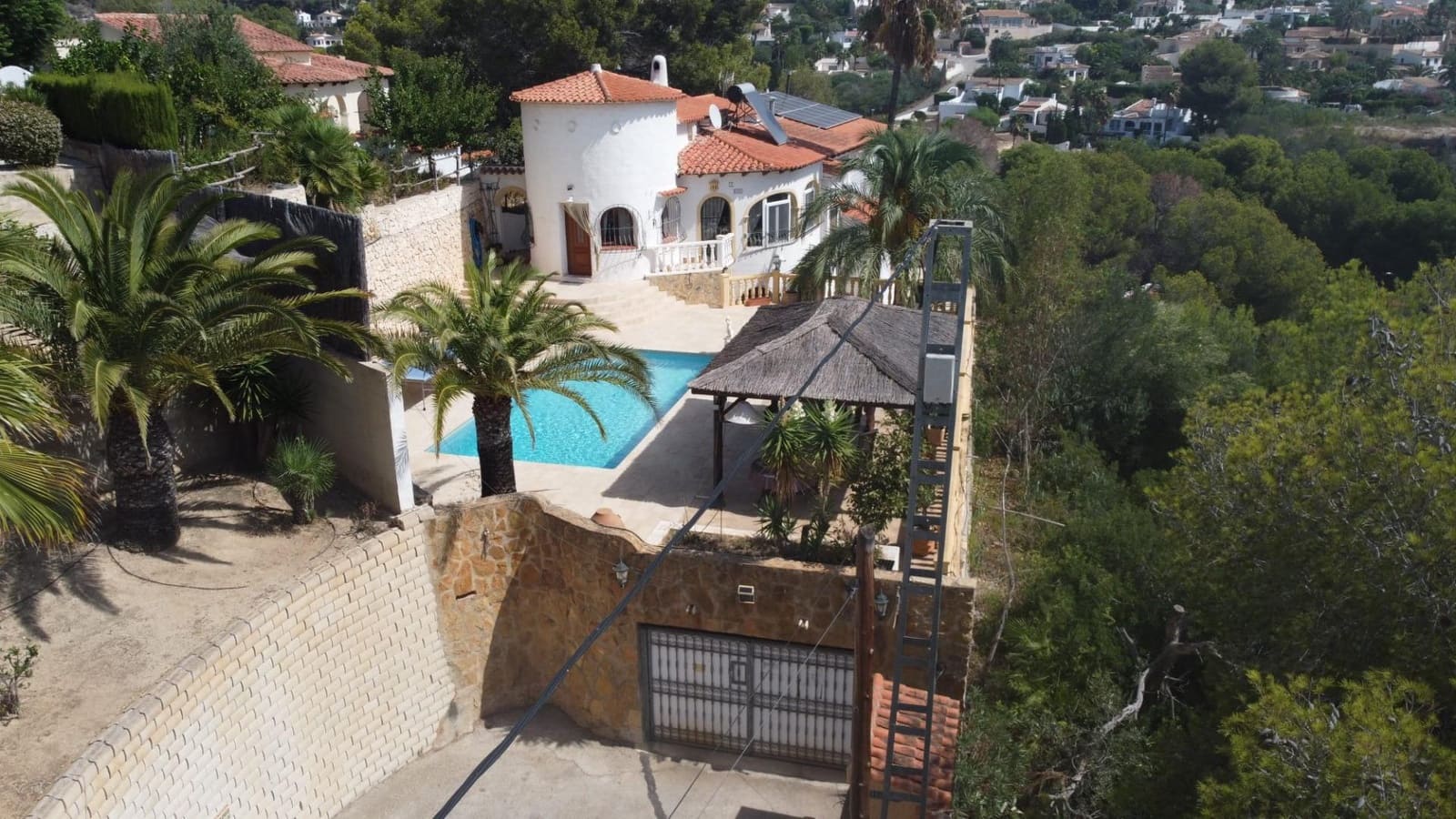 4 bedroom Villa for sale in Benissa with pool garage - € 730,000 (Ref: 9208376)