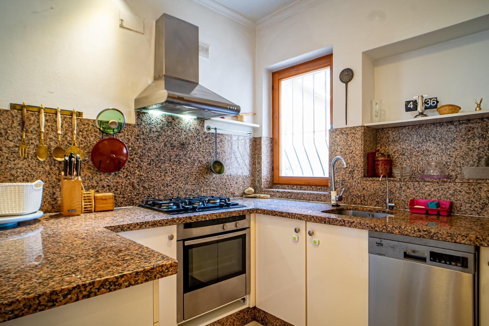 4 bedroom Villa for sale in Benissa with pool garage - € 730,000 (Ref: 9208376)