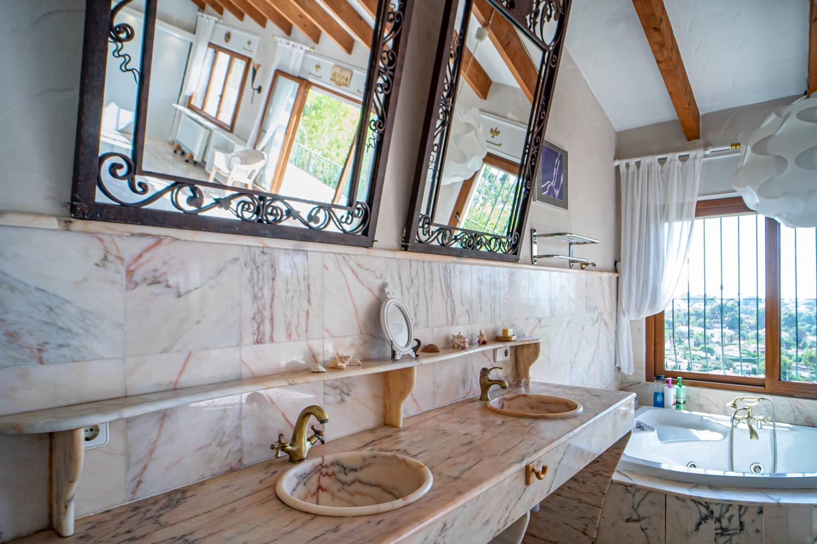 4 bedroom Villa for sale in Benissa with pool garage - € 730,000 (Ref: 9208376)