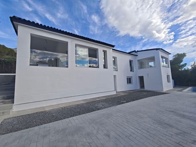 4 makuuhuone Huvila myytävänä paikassa Altea la Vella, Altea mukana uima-altaan 
autotalli - 835 000 € (Ref: 9341257)