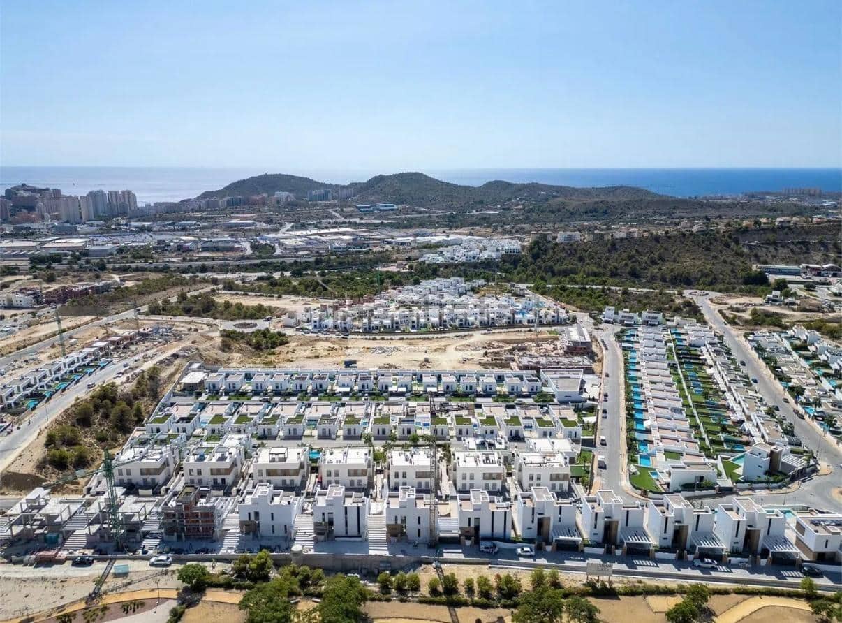 Apartamento de 2 habitaciones en Finestrat en venta con piscina garaje - 355.000 € (Ref: 9419855)