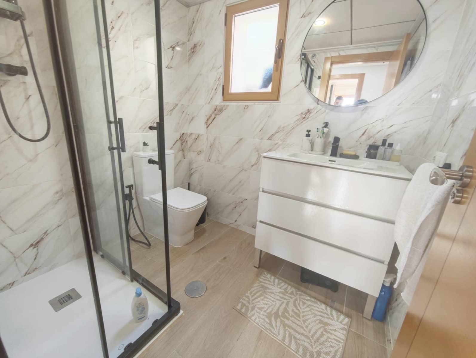 2 makuuhuone Huoneisto myytävänä paikassa Chirles mukana 
autotalli - 197 000 € (Ref: 9452212)