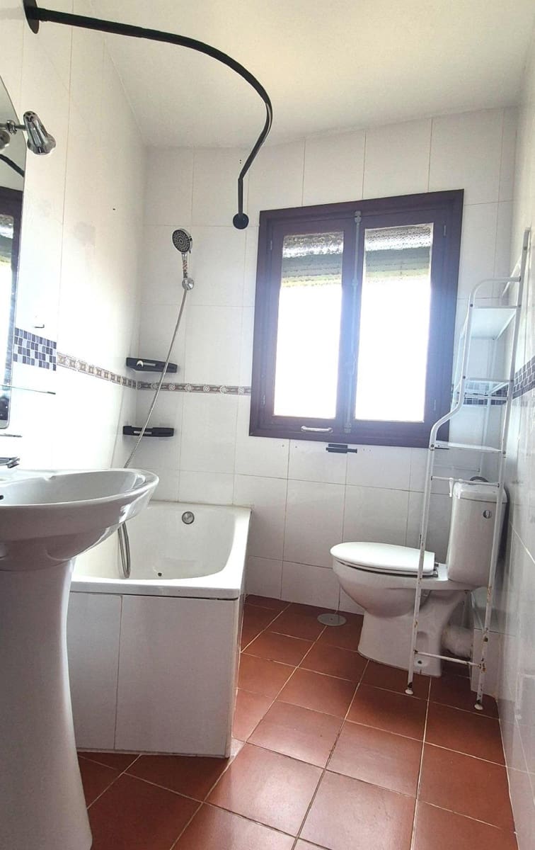 3 bedroom Apartment for sale in Alfaz del Pi / L'Alfas del Pi - € 199,000 (Ref: 9714990)