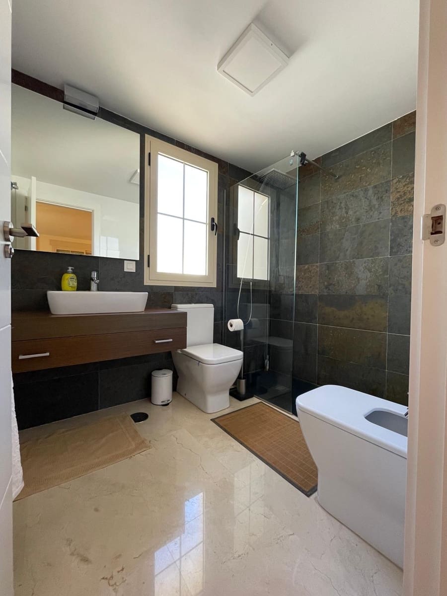 3 makuuhuone Kattohuoneisto myytävänä paikassa Finestrat mukana uima-altaan 
autotalli - 449 995 € (Ref: 9773144)