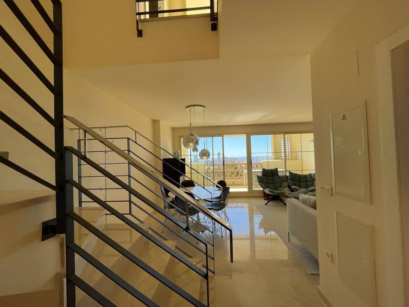 3 makuuhuone Kattohuoneisto myytävänä paikassa Finestrat mukana uima-altaan 
autotalli - 449 995 € (Ref: 9773144)