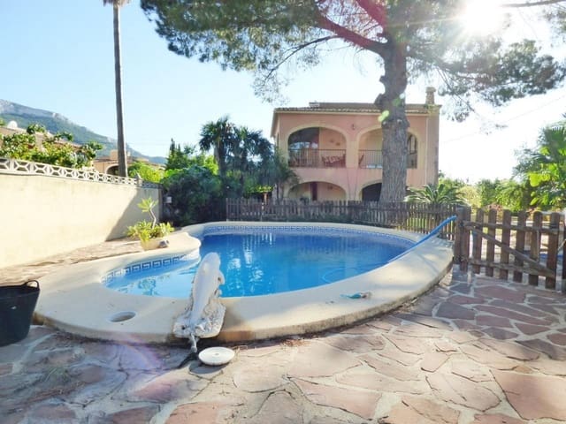 4 bedroom Villa for sale in El Montgó, Dénia with pool - € 460,000 (Ref: 9920507)