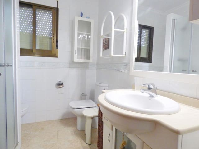 4 bedroom Villa for sale in El Montgó, Dénia with pool - € 460,000 (Ref: 9920507)