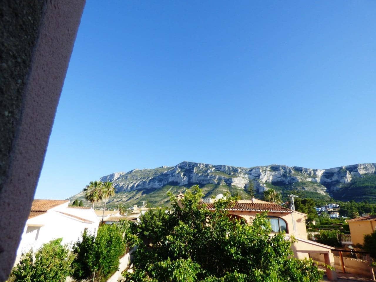 Chalet de 4 habitaciones en Dénia en venta con piscina - 460.000 € (Ref: 9920507)