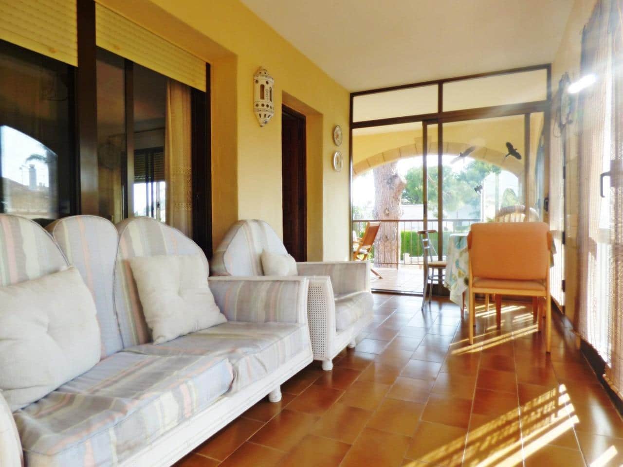 Chalet de 4 habitaciones en Dénia en venta con piscina - 460.000 € (Ref: 9920507)