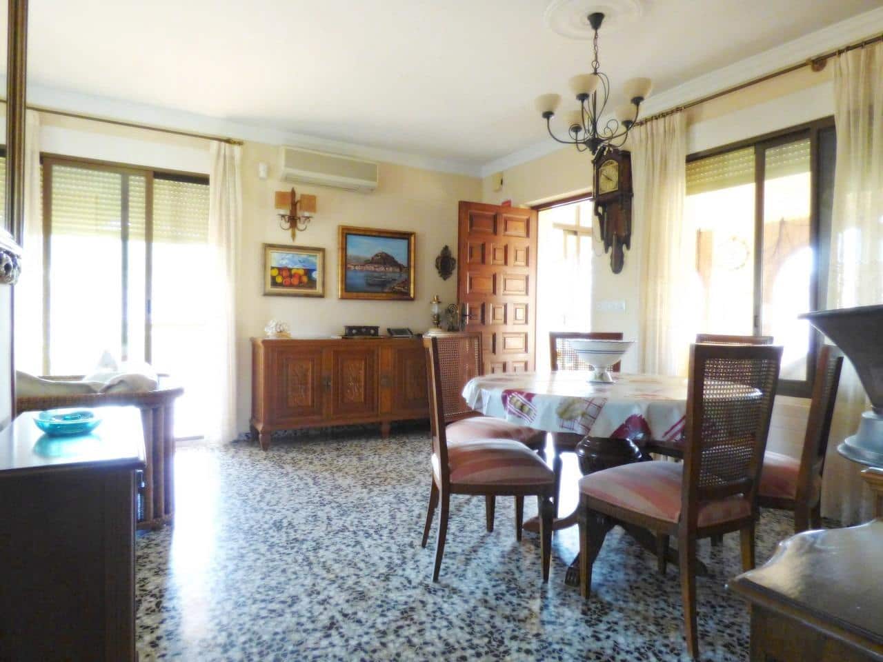 Chalet de 4 habitaciones en Dénia en venta con piscina - 460.000 € (Ref: 9920507)