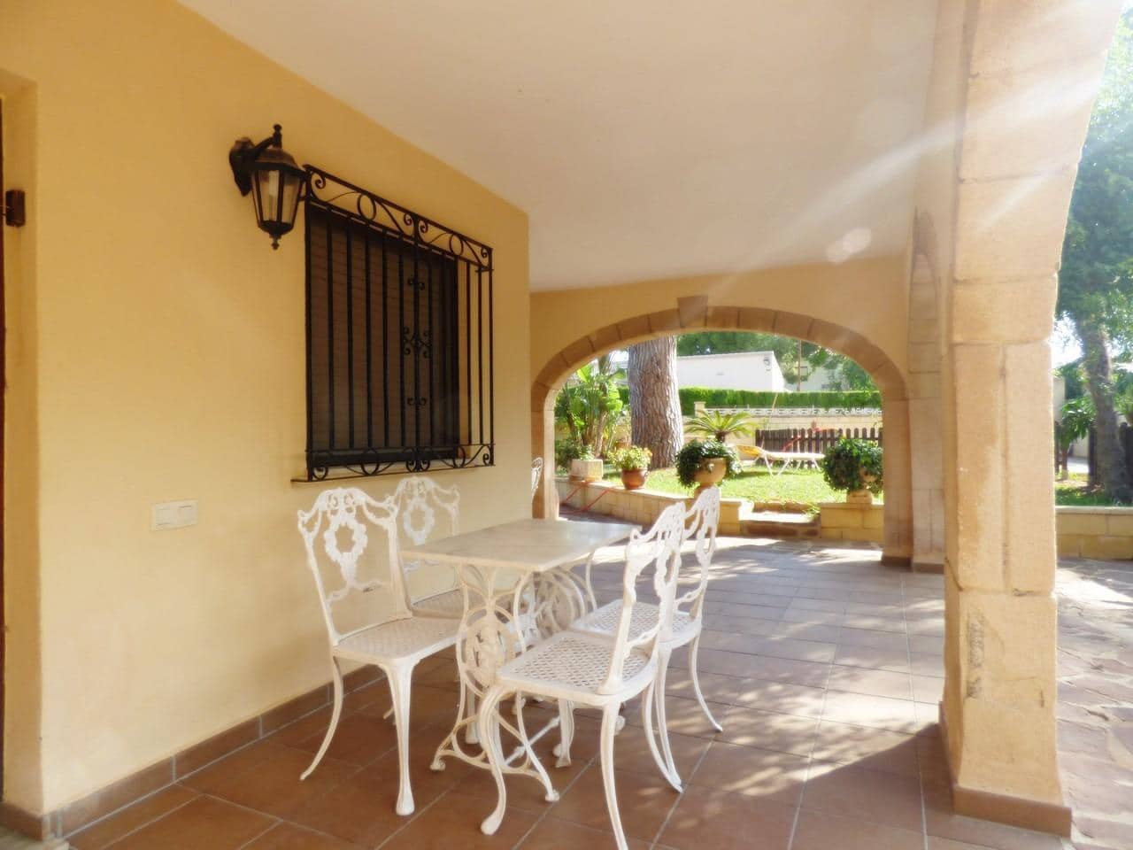 Chalet de 4 habitaciones en Dénia en venta con piscina - 460.000 € (Ref: 9920507)