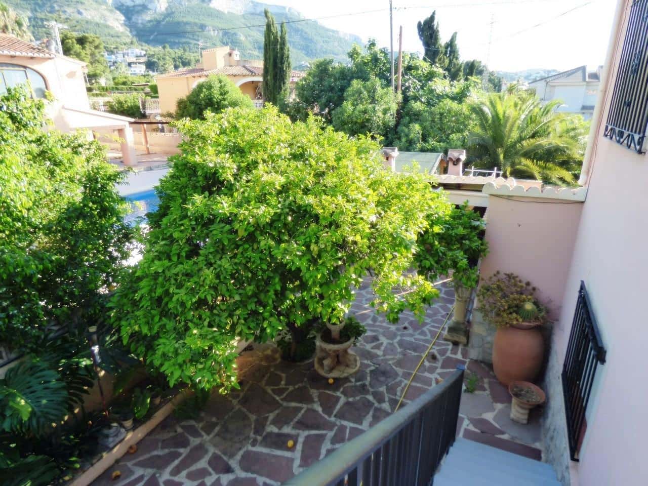 Chalet de 4 habitaciones en Dénia en venta con piscina - 460.000 € (Ref: 9920507)