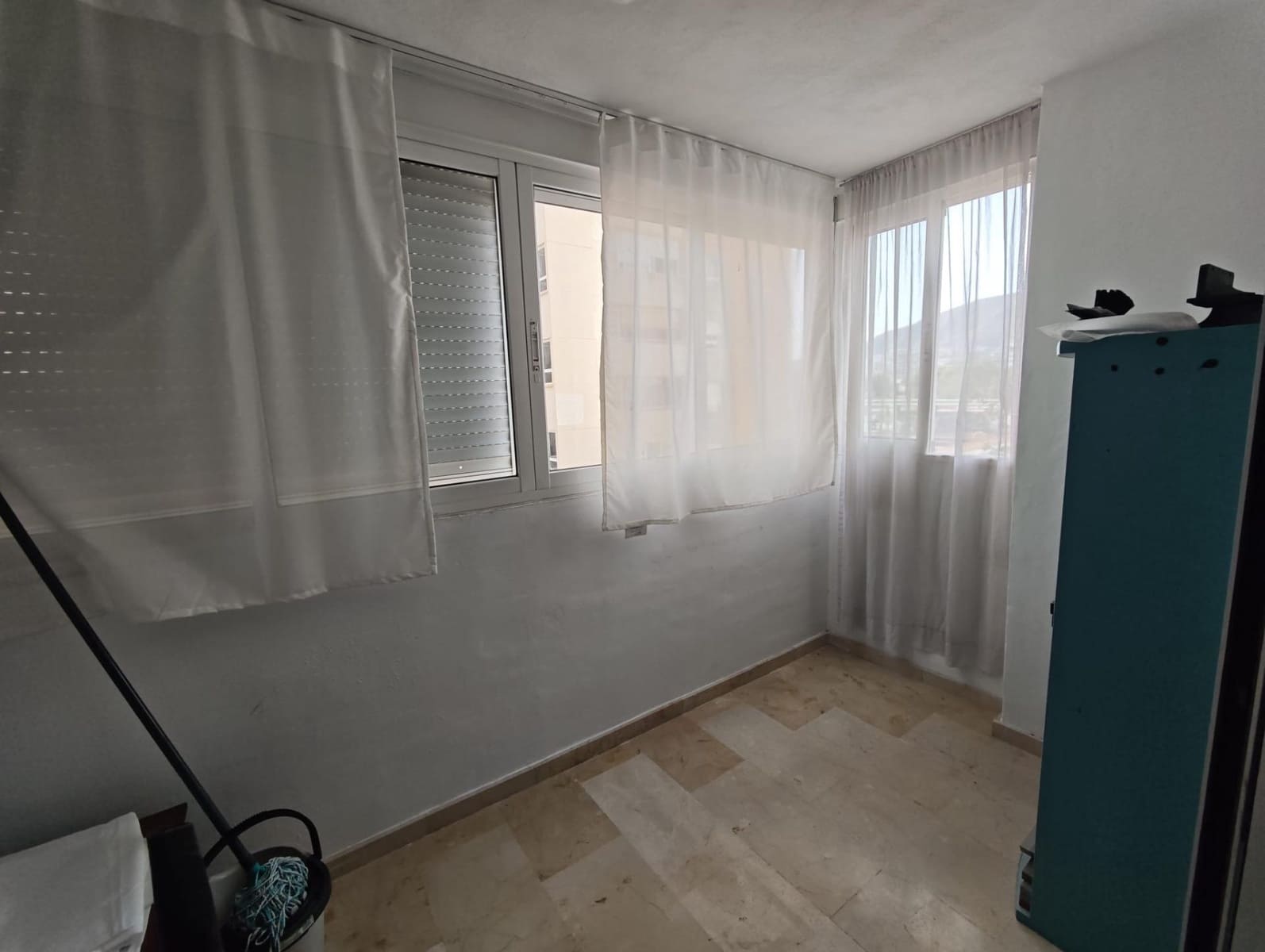 3 sypialnia Apartament na sprzedaż w Benidorm z basenem garażem - 315 000 € (Ref: 9968347)