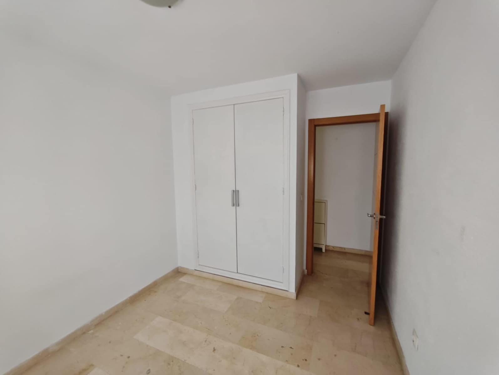 3 sypialnia Apartament na sprzedaż w Benidorm z basenem garażem - 315 000 € (Ref: 9968347)