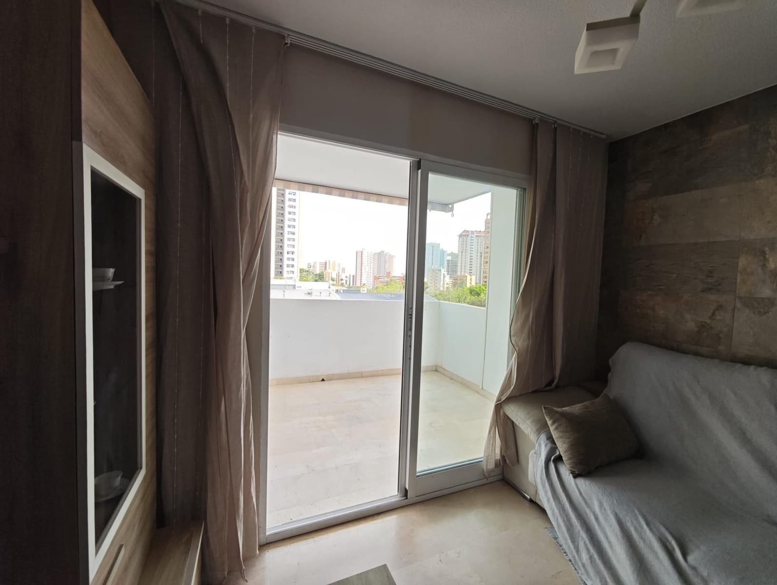 3 sypialnia Apartament na sprzedaż w Benidorm z basenem garażem - 315 000 € (Ref: 9968347)