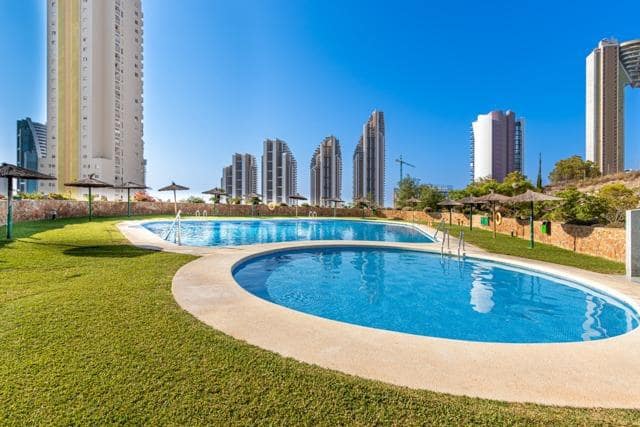 3 soveværelse Lejlighed til salg i Via Parque, Benidorm med swimmingpool - € 399.000 (Ref: 9990783)