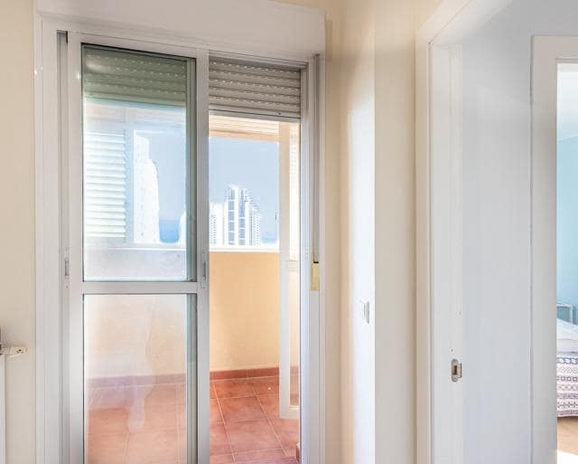 Apartamento de 3 habitaciones en Benidorm en venta con piscina - 399.000 € (Ref: 9990783)