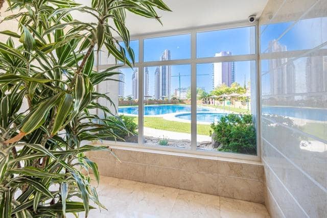 3 soveværelse Lejlighed til salg i Via Parque, Benidorm med swimmingpool - € 399.000 (Ref: 9990783)