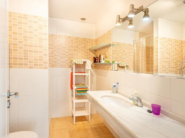 3 soveværelse Lejlighed til salg i Via Parque, Benidorm med swimmingpool - € 399.000 (Ref: 9990783)