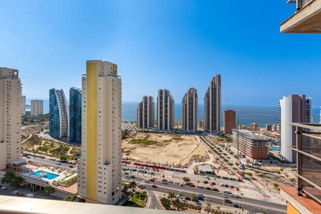Apartamento de 3 habitaciones en Benidorm en venta con piscina - 399.000 € (Ref: 9990783)