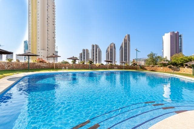 Apartamento de 3 habitaciones en Benidorm en venta con piscina - 399.000 € (Ref: 9990783)
