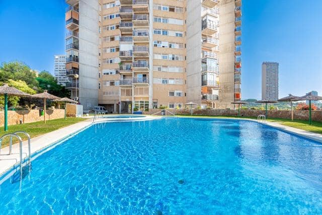 Apartamento de 3 habitaciones en Benidorm en venta con piscina - 399.000 € (Ref: 9990783)