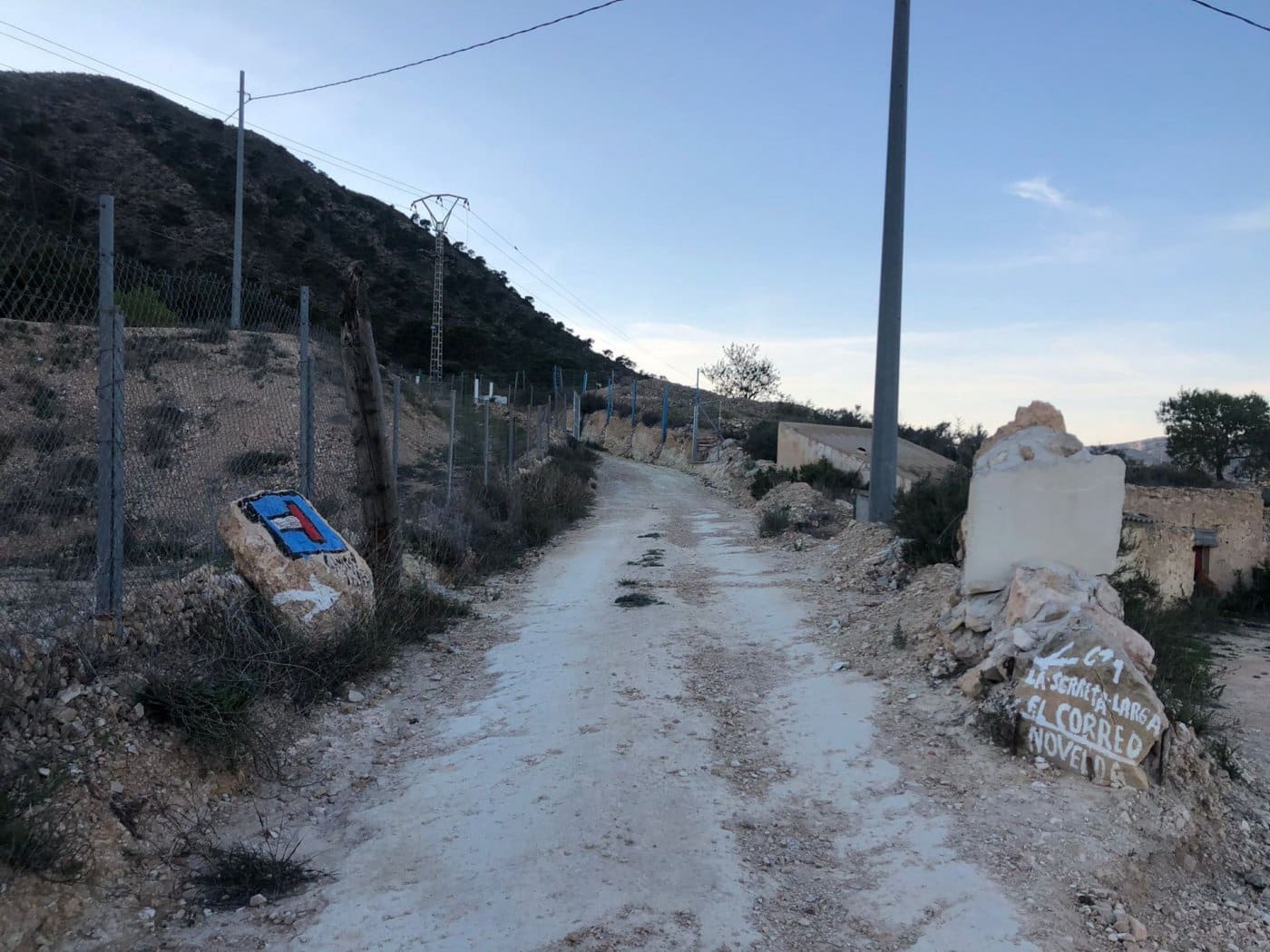 Villa for sale in Novelda - € 33,000 (Ref: 7975854)