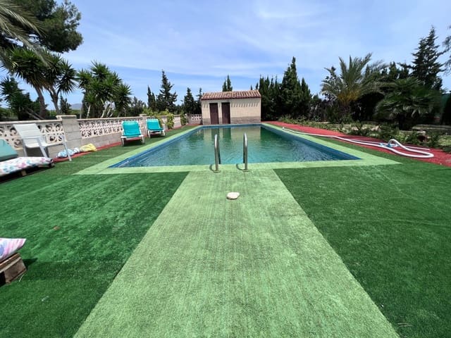 6 chambre Villa/Maison à vendre à Novelda avec piscine garage - 360 000 € (Ref: 7975930)