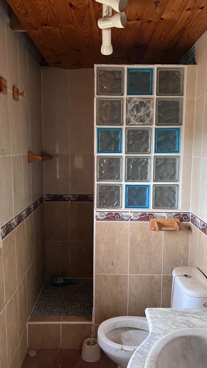 4 soveværelse Finca/Landehus til salg i Novelda med swimmingpool garage - € 65.000 (Ref: 7975941)