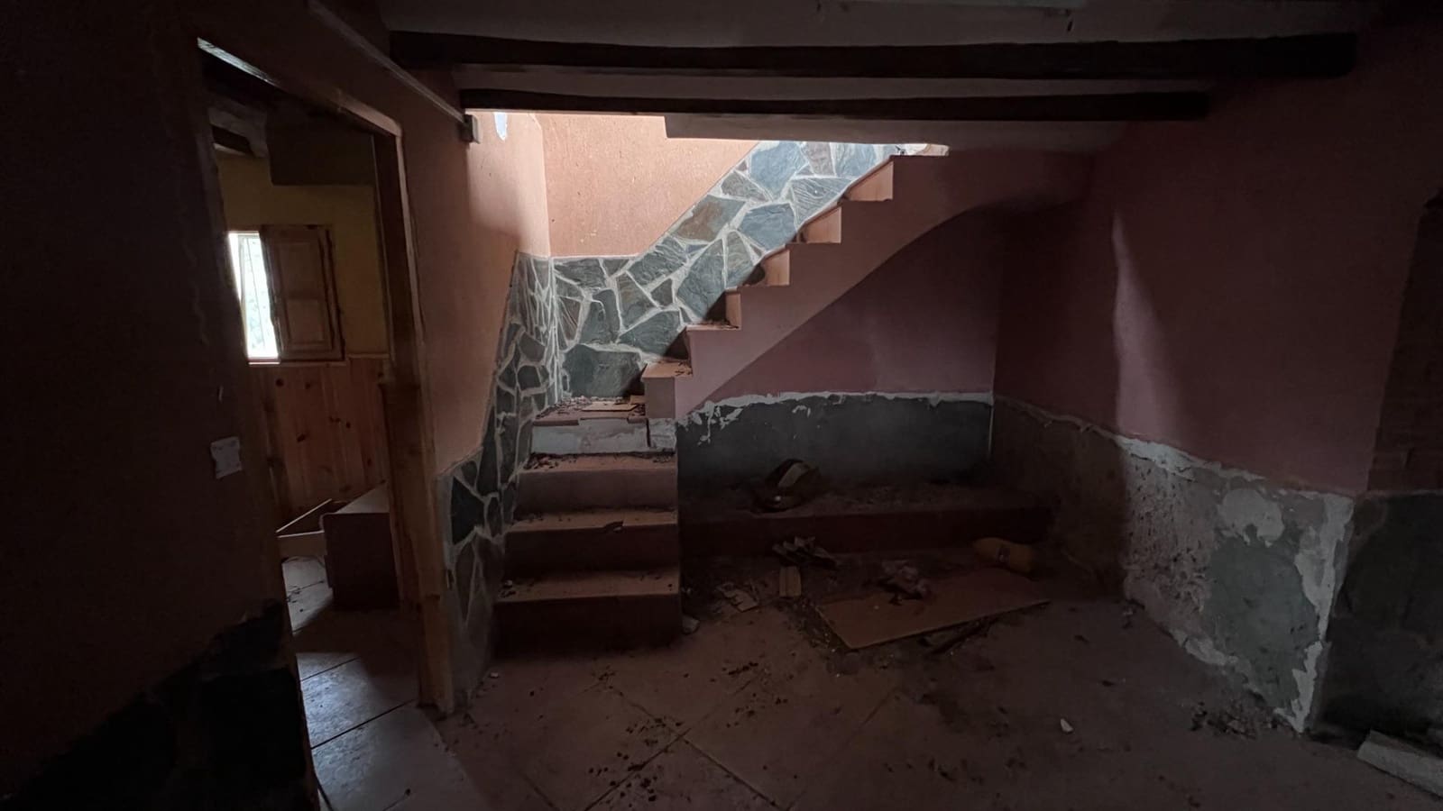 4 soveværelse Finca/Landehus til salg i Novelda med swimmingpool garage - € 65.000 (Ref: 7975941)