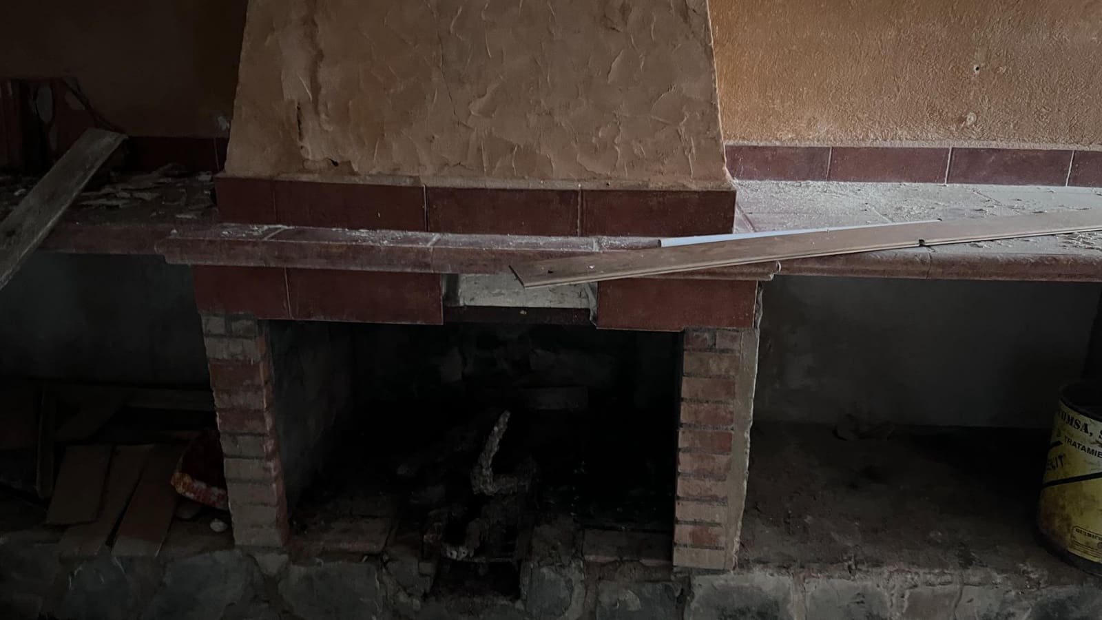 4 soveværelse Finca/Landehus til salg i Novelda med swimmingpool garage - € 65.000 (Ref: 7975941)