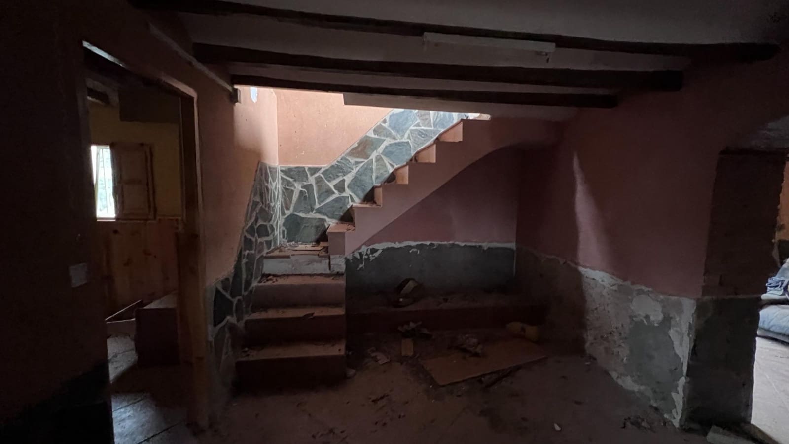 4 soveværelse Finca/Landehus til salg i Novelda med swimmingpool garage - € 65.000 (Ref: 7975941)