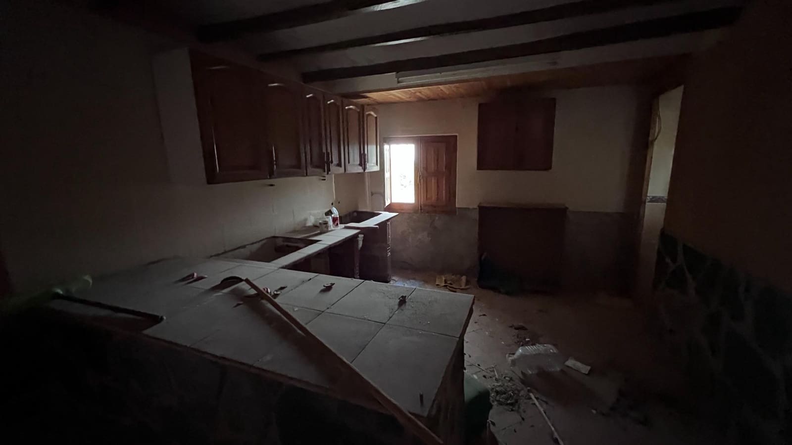 4 soveværelse Finca/Landehus til salg i Novelda med swimmingpool garage - € 65.000 (Ref: 7975941)