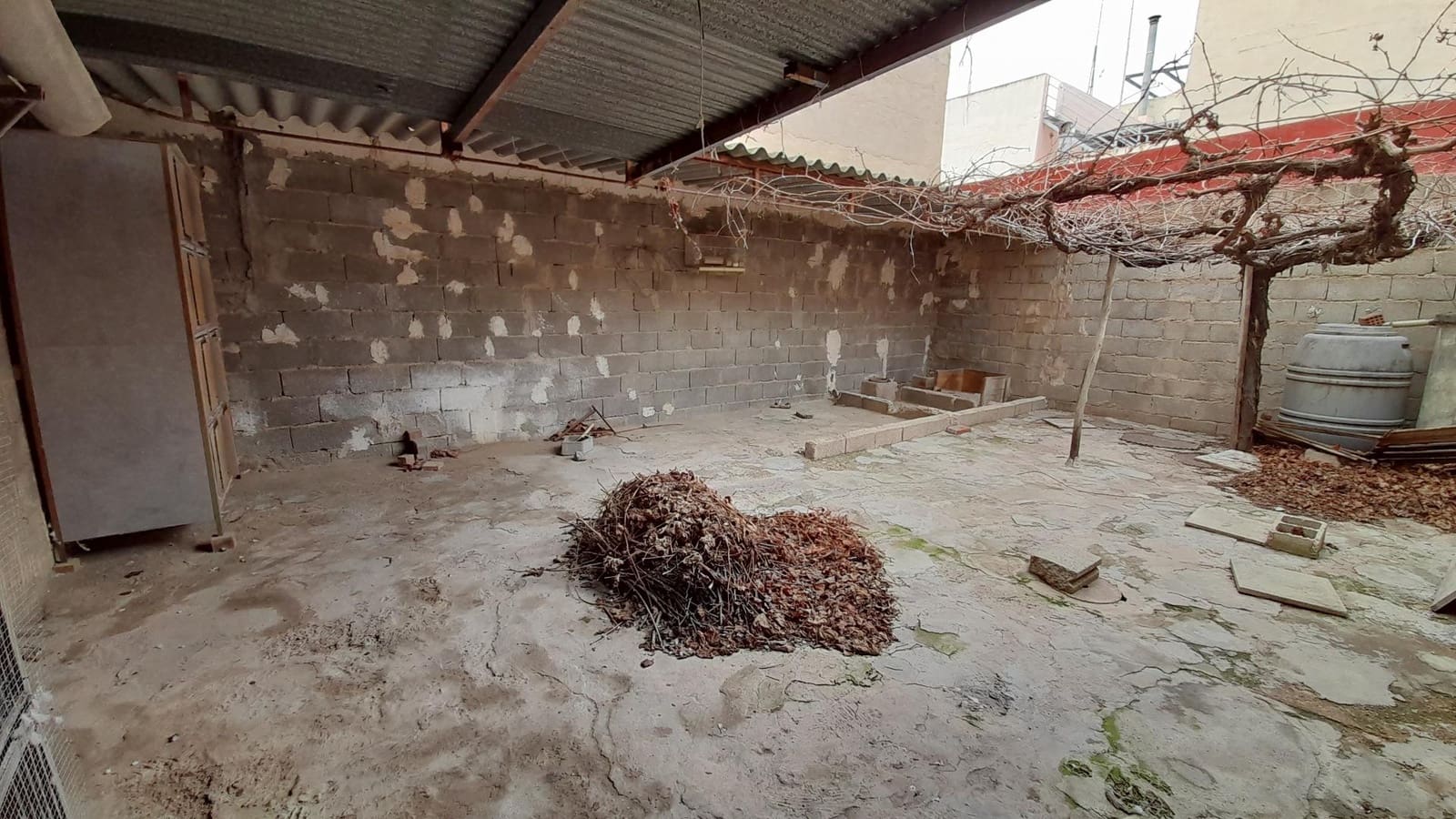 1 soveværelse Erhverv til salg i Novelda med garage - € 75.000 (Ref: 8107811)