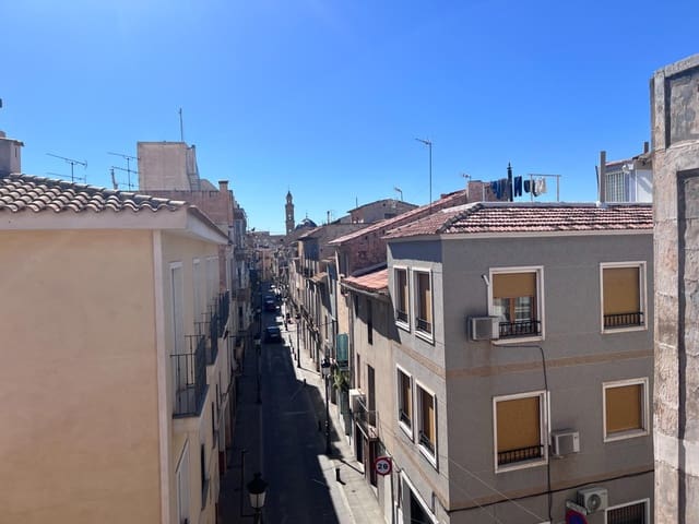 4 bedroom Townhouse for sale in Novelda with pool garage - € 119,000 (Ref: 9040649)