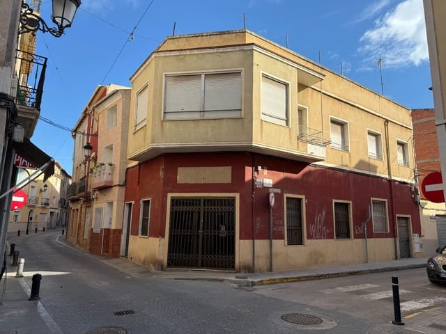 4 bedroom Townhouse for sale in Novelda with pool garage - € 119,000 (Ref: 9040649)