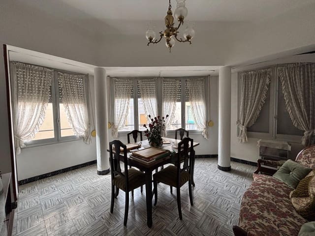 4 bedroom Townhouse for sale in Novelda with pool garage - € 119,000 (Ref: 9040649)