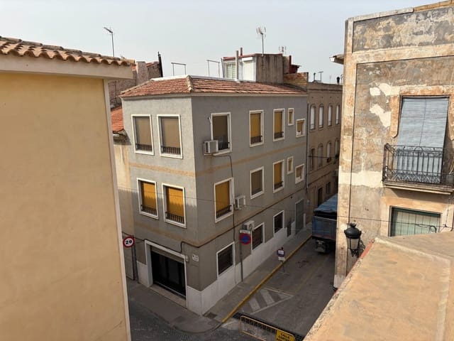 Casa de 4 habitaciones en Novelda en venta con piscina garaje - 119.000 € (Ref: 9040649)