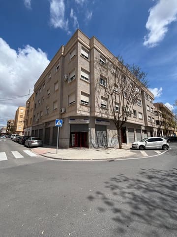 Business for sale in Novelda with garage - € 65,000 (Ref: 9040654)