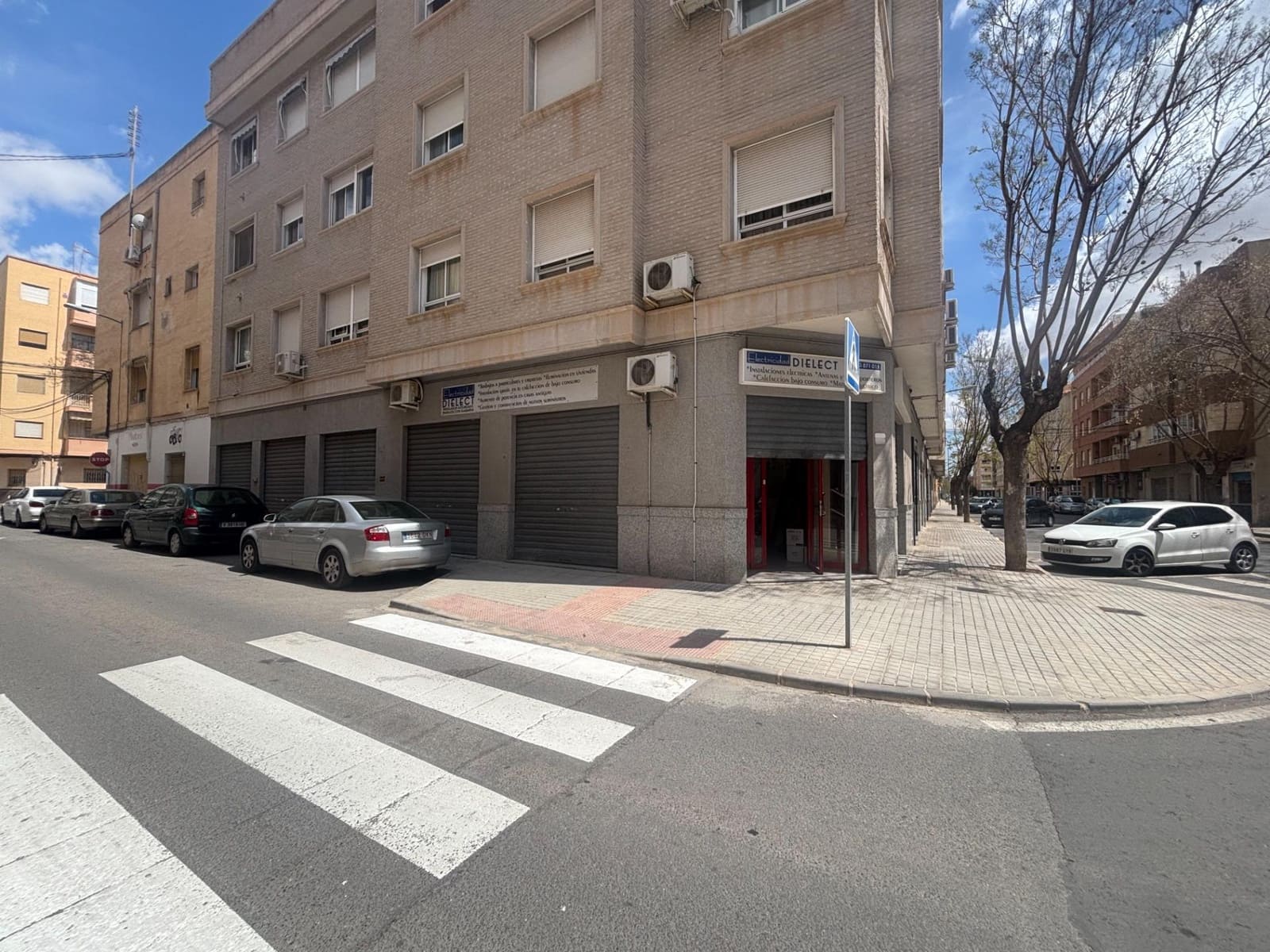 Bedrijf te koop in Novelda met garage - € 65.000 (Ref: 9040654)