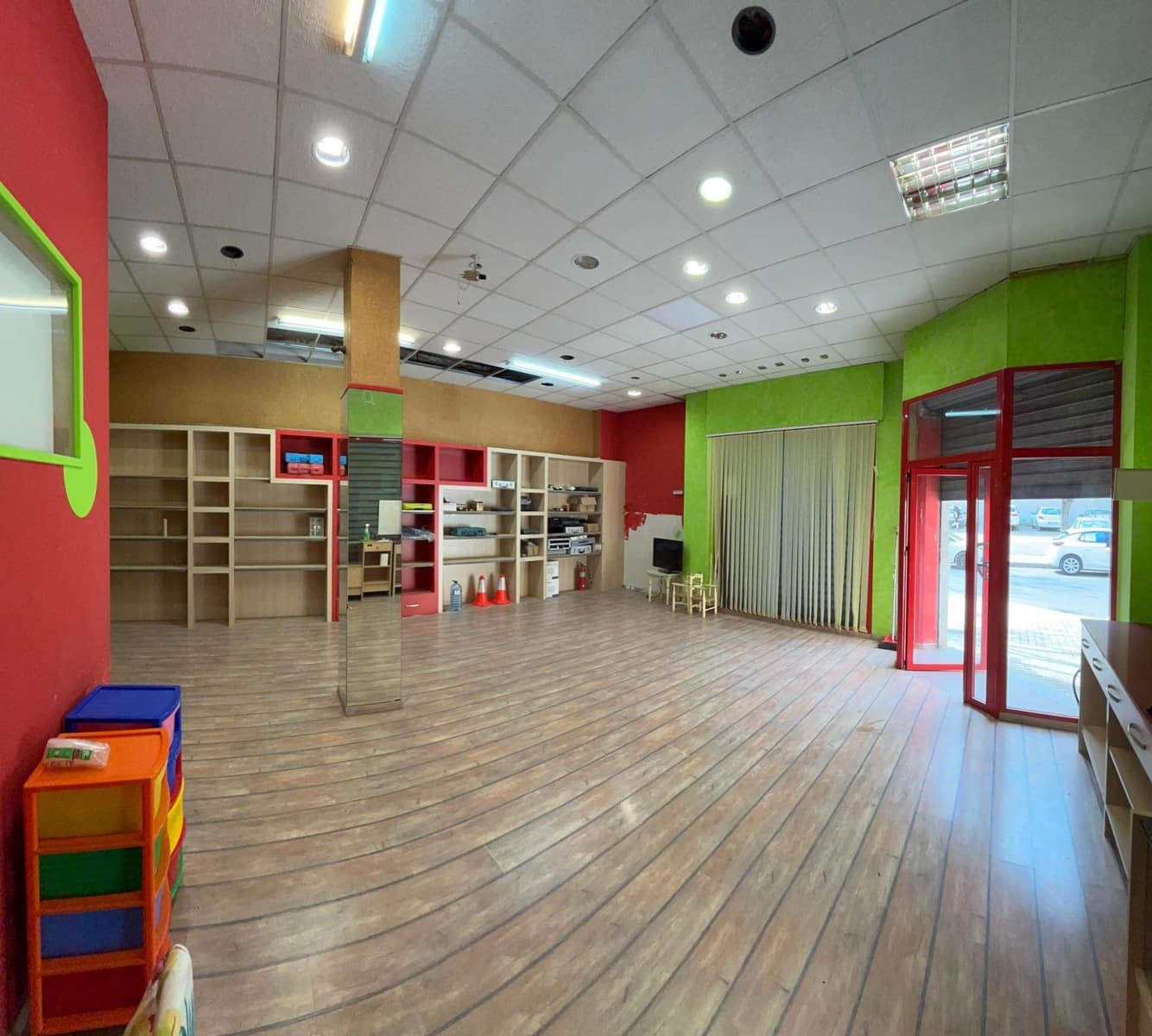 Bedrijf te koop in Novelda met garage - € 65.000 (Ref: 9040654)