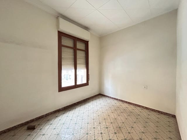 5 slaapkamer Flat te koop in Novelda met garage - € 125.000 (Ref: 9147164)